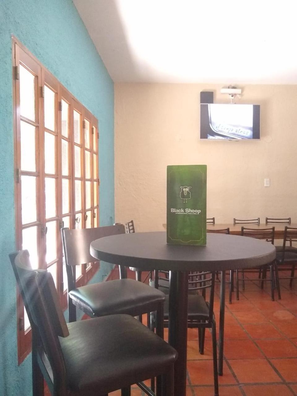Black Sheep International Hostel Mendoza Eksteriør bilde